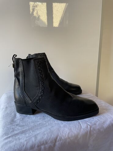 Ankle boots, 38.5