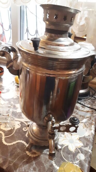 suvenir samovar: Samovar satlir 
5 L 
180 azn.
Xırdalan 2210