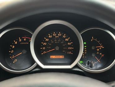 вилюр: Toyota 4Runner: 2006 г., 4 л, Автомат, Газ, Внедорожник — 7