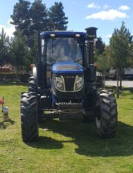 Traktorlar: LOVOL 1304 kənd təsərrüfatı traktoru - Rəng: mavi/qara - Güc sinfi — 9