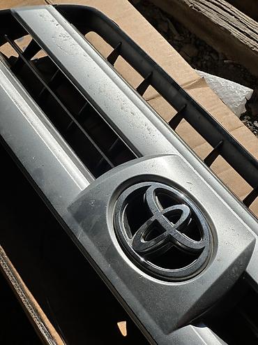 тоета форанер: Решетка радиатора Toyota Б/у, Оригинал — 2