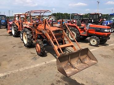 Другие тракторы: Продается Японский траткор кубота L2601DT с Ковшей — 3