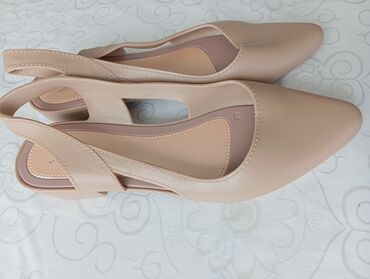 Другая женская обувь: Совершенно новые женские лёгкие босоножки прорезинновая Размер 38
