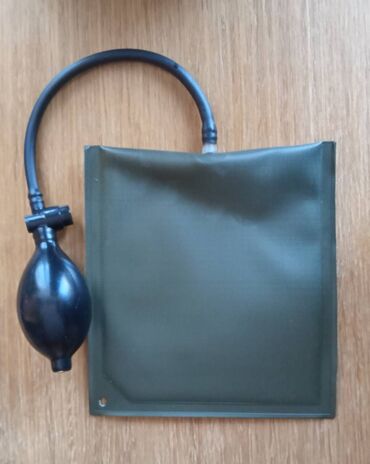 Alati za automobile: Nov jastuk sa pumpicom. Može da podnese 400 kg. Napravljen je od TPU — 12