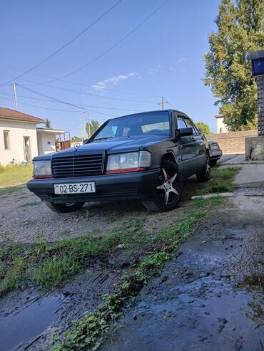 gəlin maşını: Mercedes-Benz 190: 2 l | 1989 il Sedan