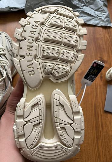 tech flees: Мужские кроссовки, 40, Balenciaga, Новый, цвет - Бежевый, Бесплатная доставка — 3