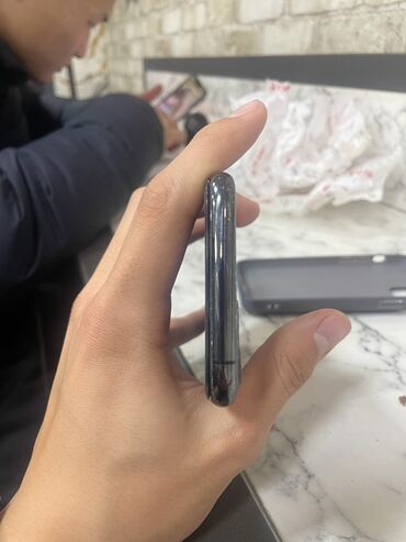 Apple iPhone: IPhone 11 Pro, Б/у, 256 ГБ, Зеленый, Чехол, 77 % — 4