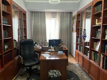 сдается квартира в пишпеке: 5 и более комнат, 236 м², Индивидуалка, 3 этаж