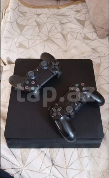 Xbox Series X: PlayStation 4. 1 TERABAYT 2 oyun pultu ilə birlikdə. Konsol qara