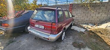 жатый воздух: Mitsubishi Space Runner: 1993 г., 2 л, Кол менен иштөөчү, Бензин, Вэн/Минивэн — 4