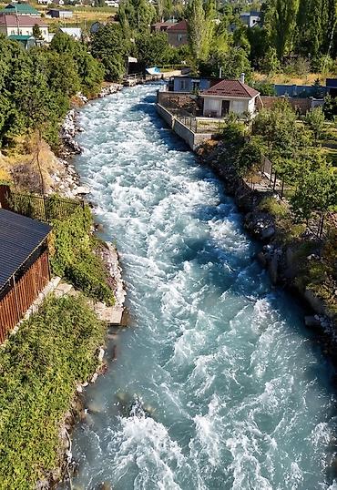 Продажа дачи: 🏡 ЭКСКЛЮЗИВНАЯ ДАЧА В АРАШАНЕ — ПЕРВАЯ ЛИНИЯ РЕКИ! 🌿⛰️ 📍 Село Арашан — 3