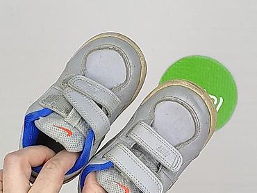 tshirt nike: Buciki niemowlęce, Nike, 22, stan - Bardzo dobry — 4