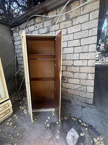 taxta rəf: İkiqapılı paltar şkafı - Klassik dizayn: krem rəngli fasad, qapılarda — 2