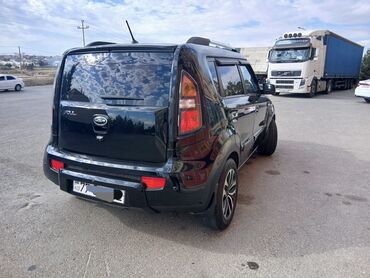 Kia: Kia Soul: 1.6 l | 2009 il Krossover — 4