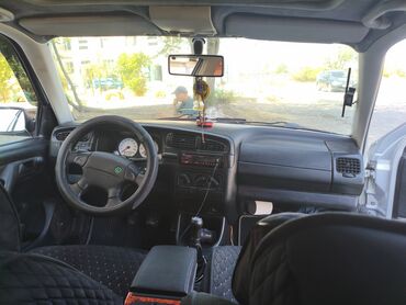 шыны r14: Volkswagen Vento: 1994 г., 1.8 л, Механика, Бензин