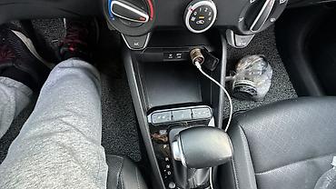 Kia: Kia Stonic: 2019 г., 1.6 л, Робот, Дизель, Кроссовер — 10