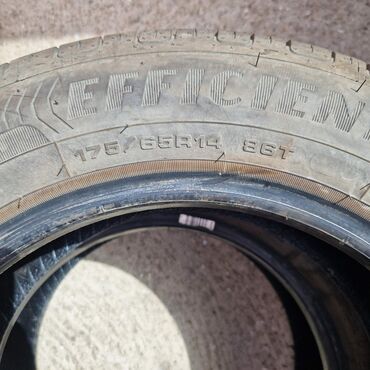 gume 14 c: Goodyear 4 letnje gume 175/65R14 86T Nedelju dana koriscene Za vise