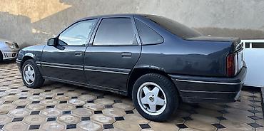 купить вакуум: Opel Vectra: 1989 г., 2 л, Механика, Бензин, Седан — 3