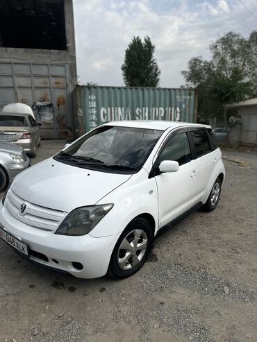 Toyota: Toyota ist: 2003 г., 1.3 л, Автомат, Бензин, Хэтчбэк