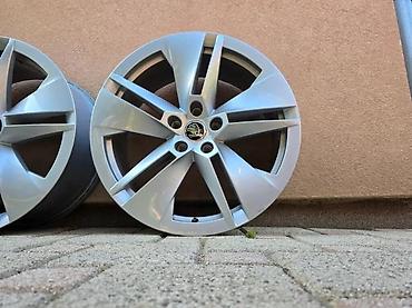 Vozila: ALU FELNE 19 5X112 SKODA | Alu felne 5x112 r19 et45 8j felne su u — 4