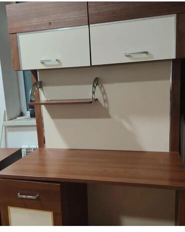 стеклянный стол офисный: Modern iş masası və üst dolablar - Material: laminat/MDFlam