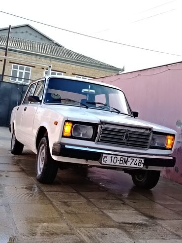 2107 ilə barter: ВАЗ (ЛАДА) 2107: 1.6 л | 1983 г. 175000 км Седан