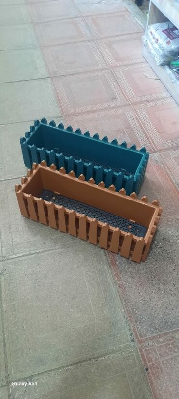 Bitkilər üçün dibçəklər: Dibceklər gulqabilar duzbucaqli yumru asilqan kvadrat — 14