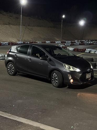 toyota ed: Toyota Aqua: 2016 г., 1.5 л, Вариатор, Гибрид, Хэтчбэк — 3