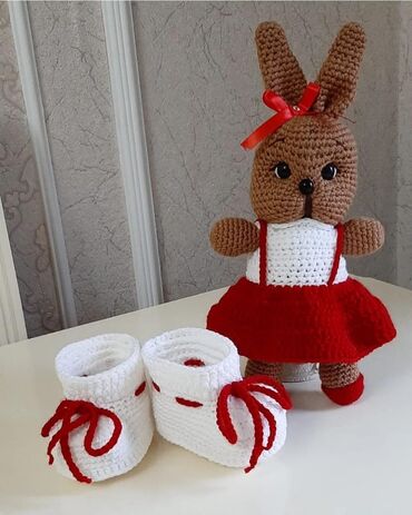 dovşan yumşaq oyuncaqlar: Dəstir dovşan oyuncaq və çəkmə. çəkmə ölçüləri 6 aydan - 1 yaş yarısı