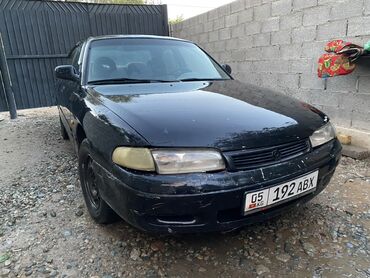Mazda: Mazda 626: 1993 г., 1.8 л, Механика, Бензин, Седан