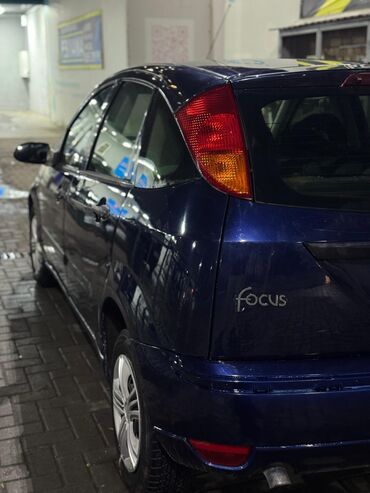 Ford: Ford Focus: 2003 г., Механика, Хэтчбэк — 2