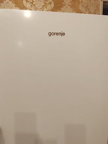 mini soyuducu: Gorenje dik dayanan dondurucu - Rəng: ağ, minimalist düz qapı dizaynı — 2