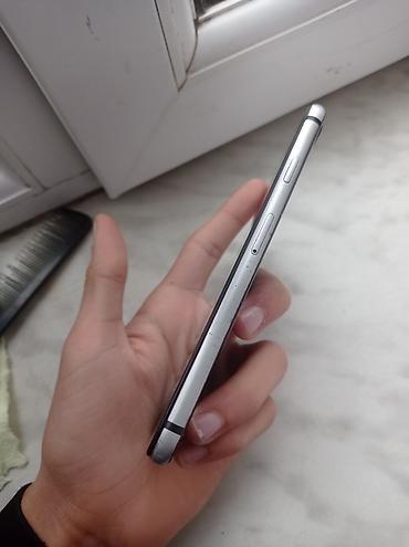 Apple iPhone: IPhone 7, Qara, Barmaq izi — 8