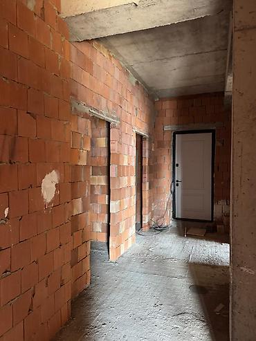 lokbatanda ev satisi: 3 otaqlı, Yeni tikili, m. Koroğlu, 127 kv. m — 2