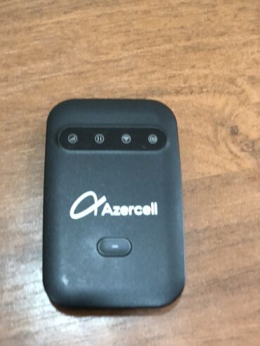 Mətbəx texnikası: Azercell brendinin mobil Wi-Fi routeri. Bu kompakt cihaz portativ
