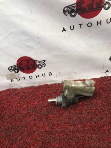 Другие автозапчасти: Бачок Toyota