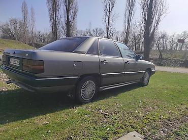 Audi: Audi 100: 1986 г. — 1