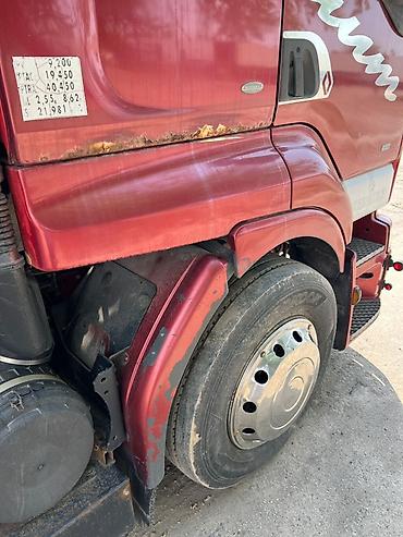 Тягачи: Тягач, Renault, Тентованный — 22