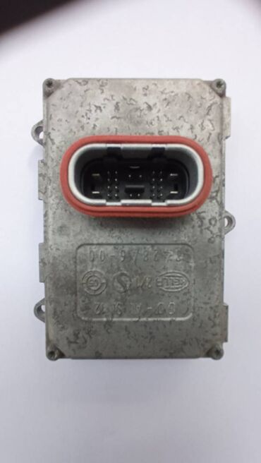 Auto delovi: Orginal Xenon ballast Mercedes 5DF A Zamenski Ballast ( ili kako ga — 4