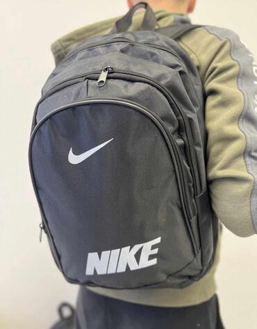 Sportske torbe i rančevi: 2000 na lalafo.rs — 8 Sportske torbe i rančevi: 2000 — 8