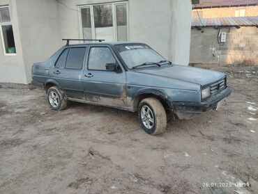 ручка е39: Volkswagen Jetta: 1988 г., 1.8 л, Механика, Газ, Седан