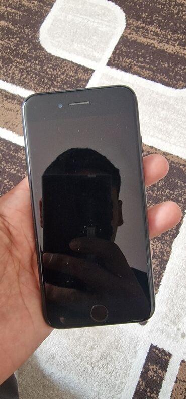 ош айфоны: IPhone 7, Кара