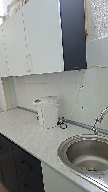mebel 2 ci el: Metbex mebeli Yuxarida ashagida olan shkaflar ve moyka daxildi. Yaxshi — 2
