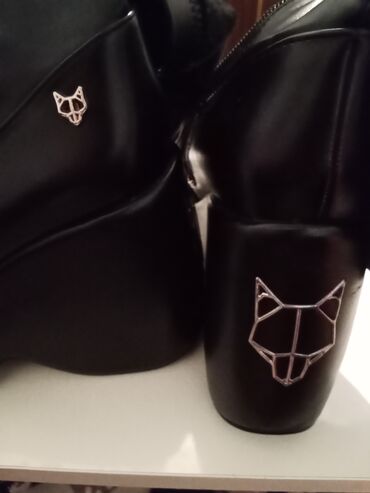 Çəkmələr: Uzunboğaz, Ölçü: 38, rəng - Qara, Yeni — 10