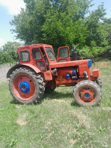 traktor təkəri satılır: Traktor T40, 1991 il, 3800 at gücü, motor 2.7 l