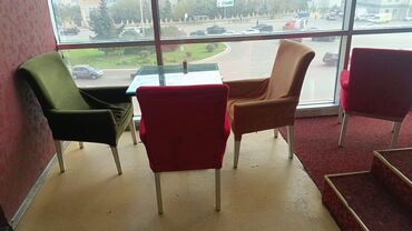 Sifarişlə restoran üçün masa və oturacaq dəstləri: Kafe/restoran üçün mebel dəsti Hamısl təcili satılır 5-10 azn biri 20 — 8
