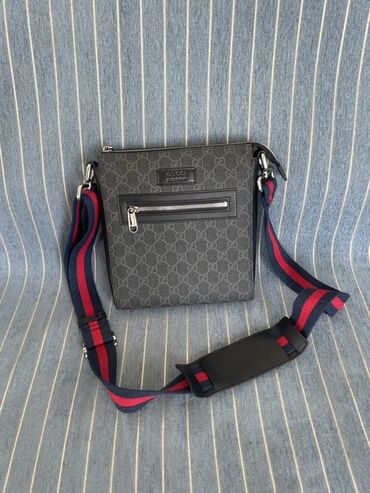 сумка женская багет: Классикалык сумка, Gucci, Материалы: Айкалыштырылган материал, Куру жөнгө салынат, Эркектердики
