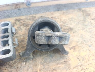 Подушки мотора: Подушка мотора Mercedes-Benz 2002 г., Б/у, Оригинал, Германия — 4