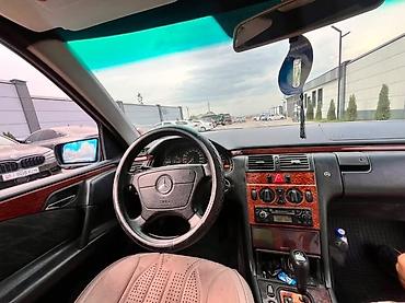 x class: Mercedes-Benz E-Class: 1999 г., 2.4 л, Автомат, Бензин, Седан — 4