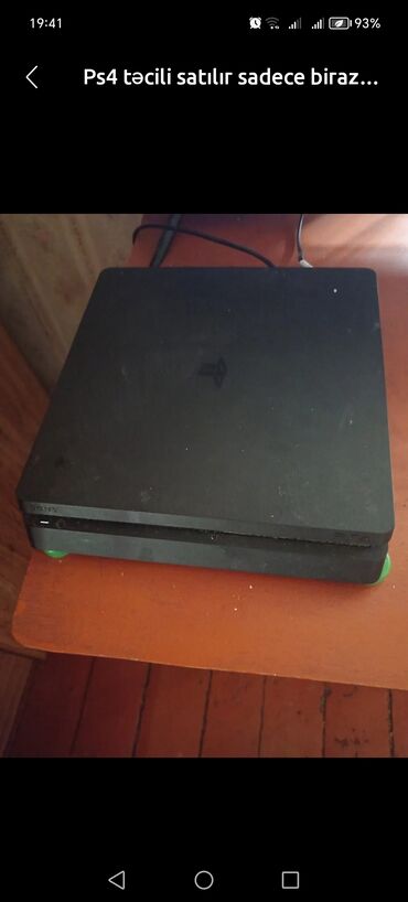PS4 (Sony Playstation 4): Ps4 təcili satılır sadece biraz ses edir oda tozu var vaxt edib
